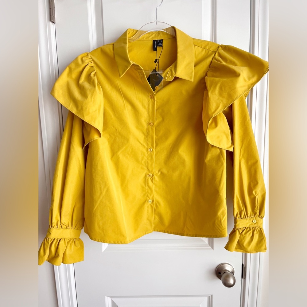NWT Vero Moda Ruffle Chartreuse Shirt